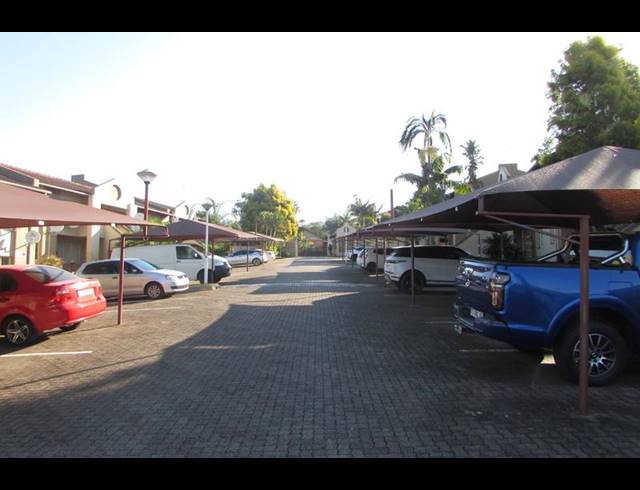 2 BEDROOM TOWNHOUSE FOR SALE IN KINGSVIEW EXT 1